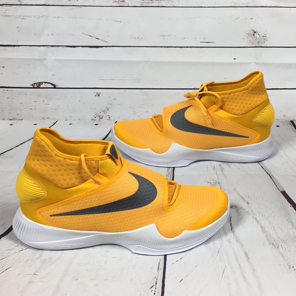 Nike hyperrev sneaker basketball shoe